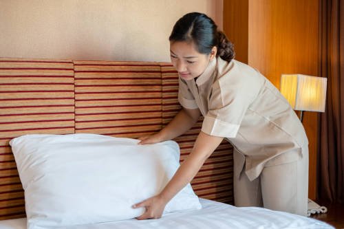 Weekly Global Hotel Performance Trends